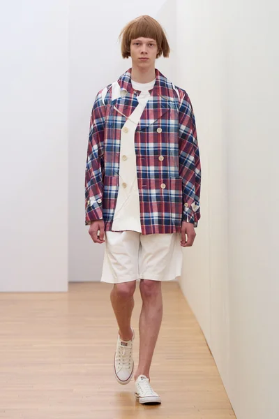 Look 2